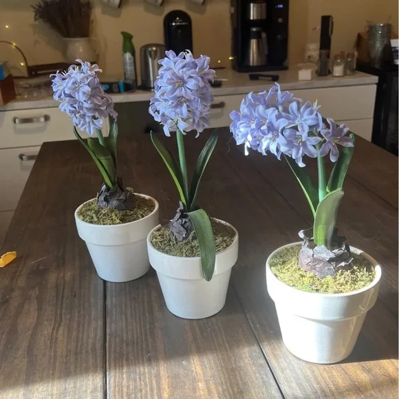 Faux Flowers - Picture 2 of 2